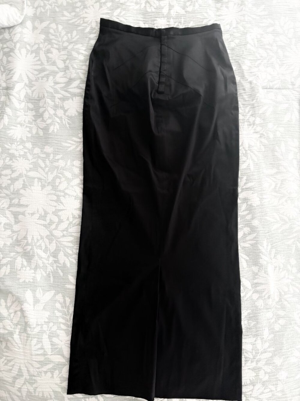 Dolce & Gabbana women's black ankle-length pencil/maxi skirt made in Italy - Picture 2 of 3